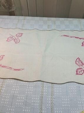 Embroidered Leaf Table Runner - Cream with Pink Accents